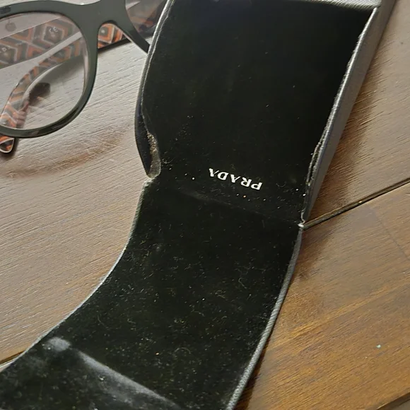 Prada Black Women's Sunglasses - Picture 6 of 7